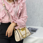 Laden Sie das Bild in den Galerie-Viewer, white Vintage style leather handbags
