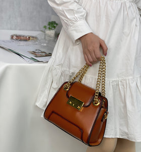 Shouldered Vintage style leather handbags